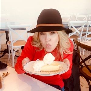 Meet your Posher, Christie